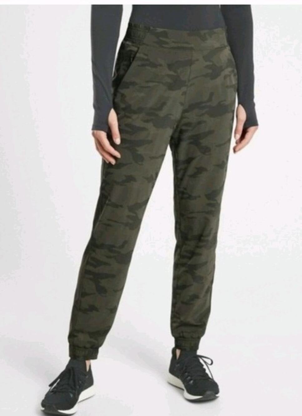 Athleta Women's Size 16T Green Camo Brooklyn Textured Lined Jogger EUC
